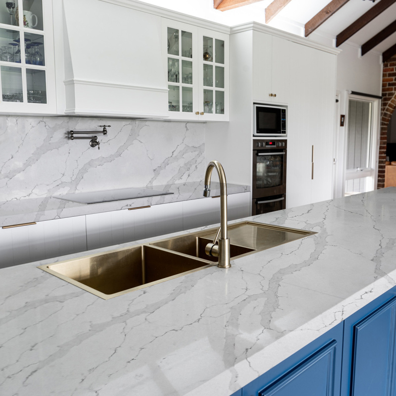 5037 Scotch White Calacatta Classic Quartz Countertops