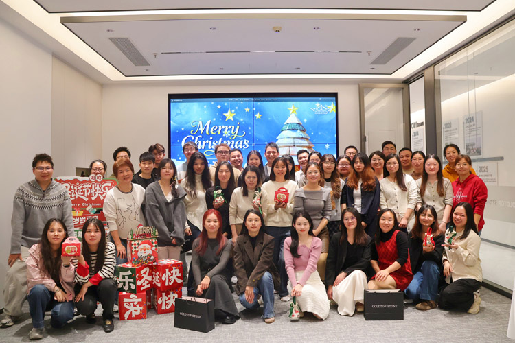 欢庆佳节：GOLDTOP 的欢乐圣诞聚会